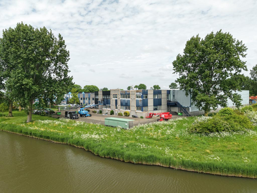 Property Restyle Group-SnijderBV-Gevelreiniging-BeeldTeam-Hoorn-Drone-Dronevideo-Drone